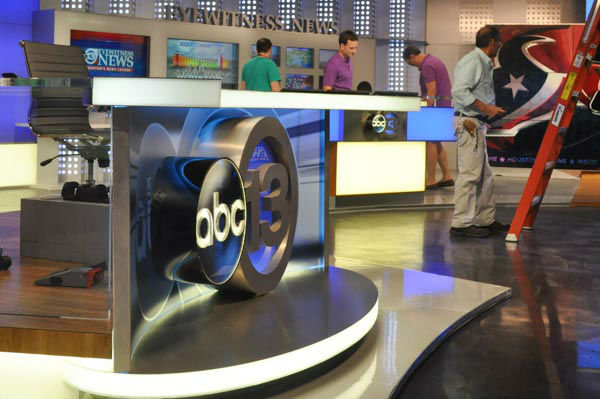 Photos New Abc 13 Set Debut